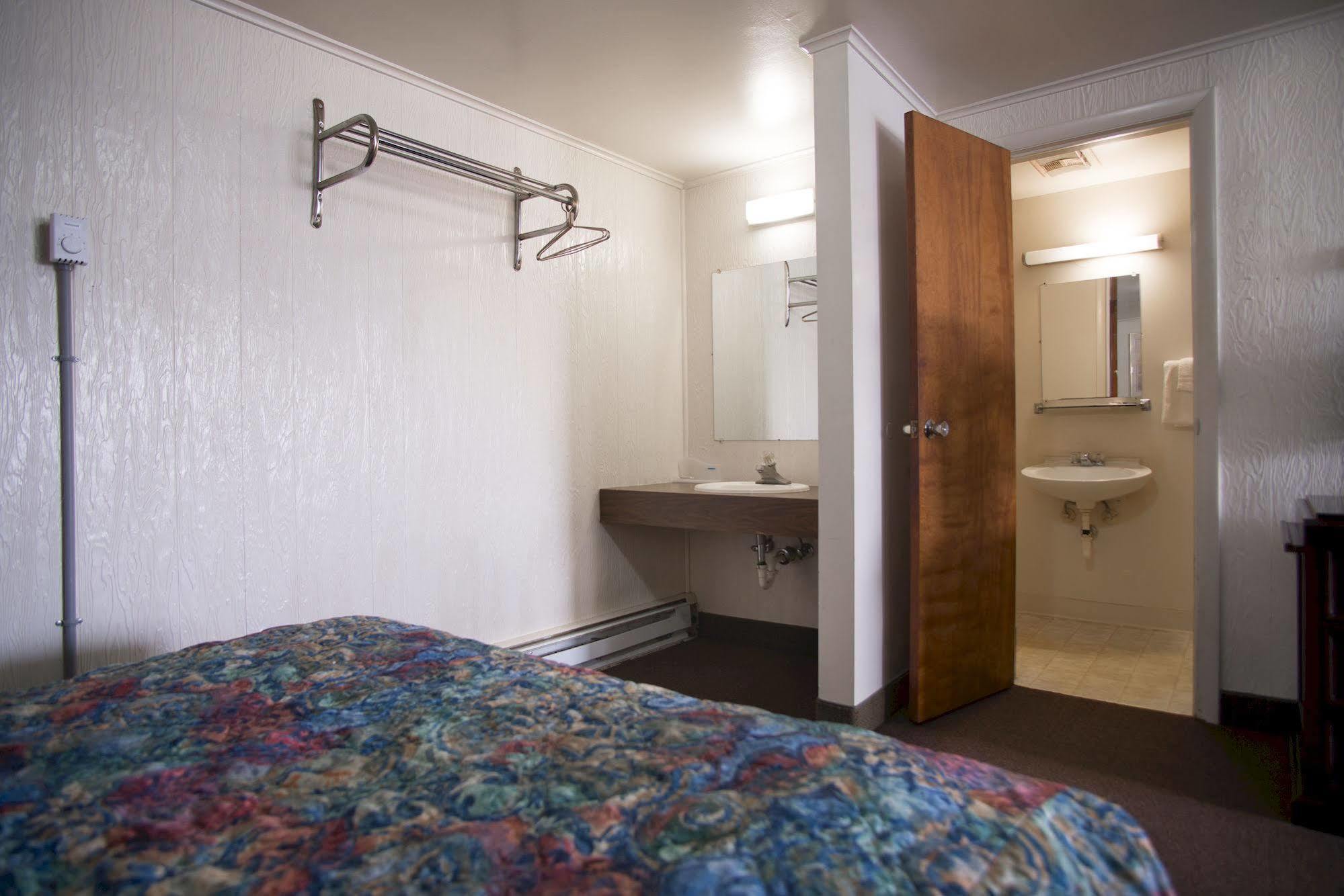 Rosemount Motel Бедфорд Екстер'єр фото